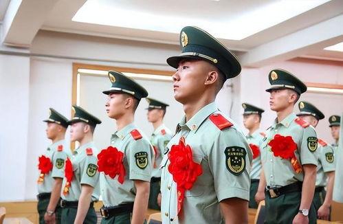 爆料退役军人的新闻,揭秘军人退役背后的故事与心声  第1张